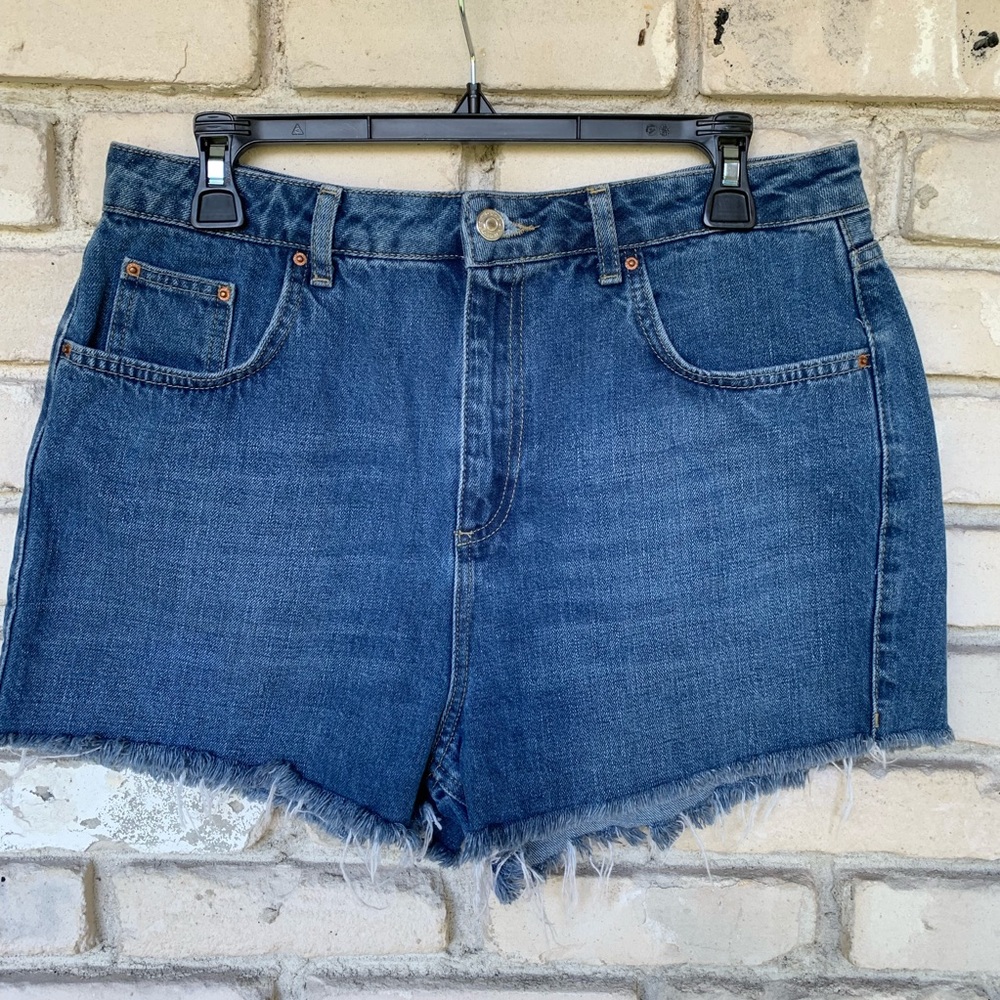 Top shop moto mom jean raw hem shorts